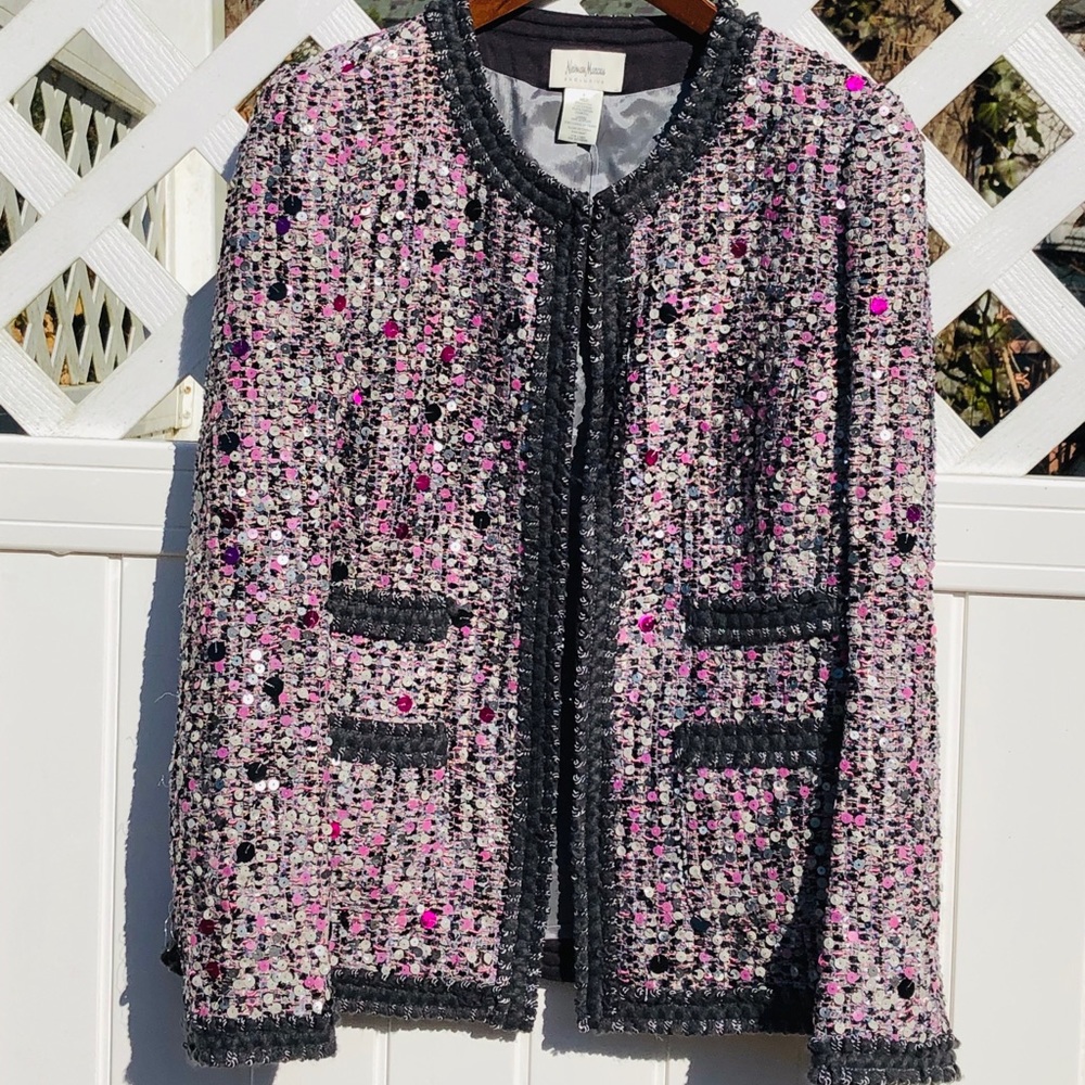 STUNNING Chanel Tweed Blazer Sm.,Med.,Large $895 - Picture 3 of 9